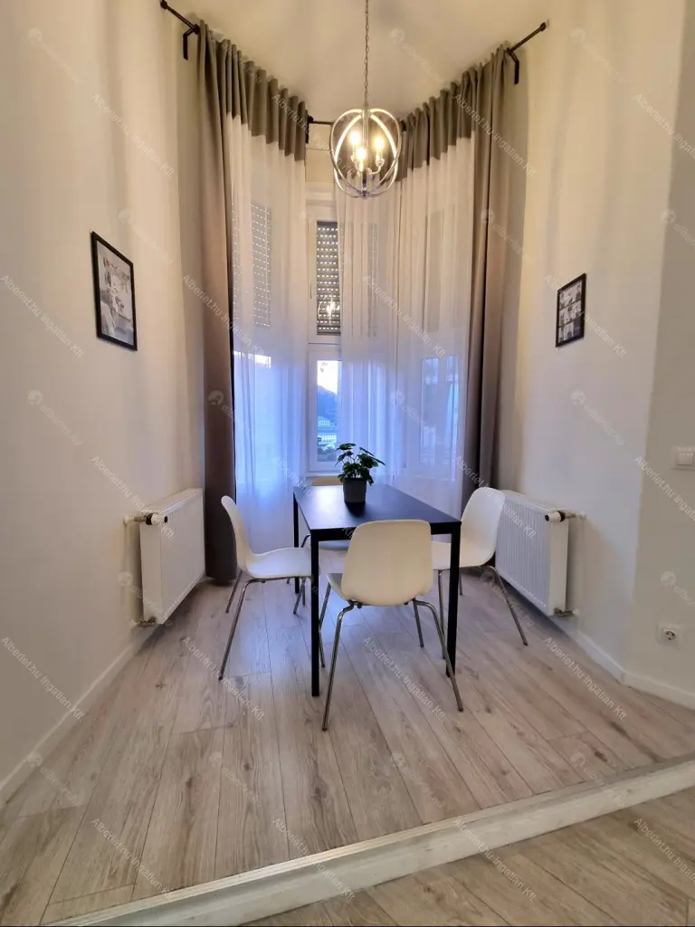 Kiadó albérlet 499000 Ft/hó áron: Budapest, V. kerület  Belgrád rakpart. Mérete: 90 nm, 3 szobás | Alberlet.hu - 6675501