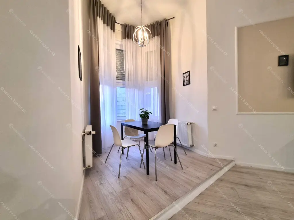 Kiadó albérlet 499000 Ft/hó áron: Budapest, V. kerület  Belgrád rakpart. Mérete: 90 nm, 3 szobás | Alberlet.hu - 6675511