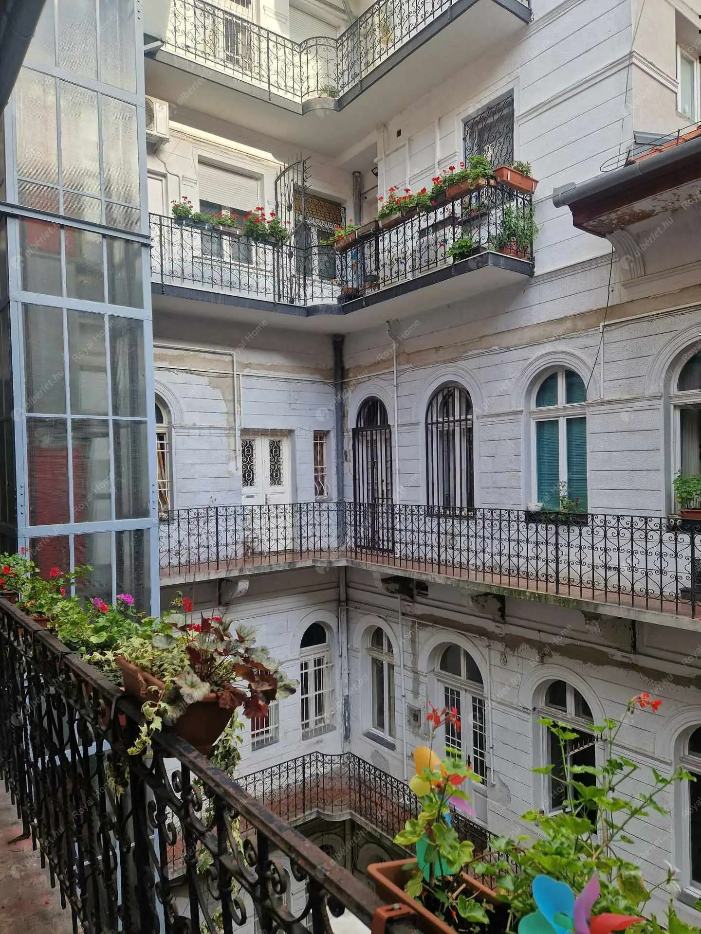 Kiadó albérlet 180000 Ft/hó áron: Budapest, V. kerület  Bihari János utca. Mérete: 34 nm, 2 szobás | Alberlet.hu - 6044855