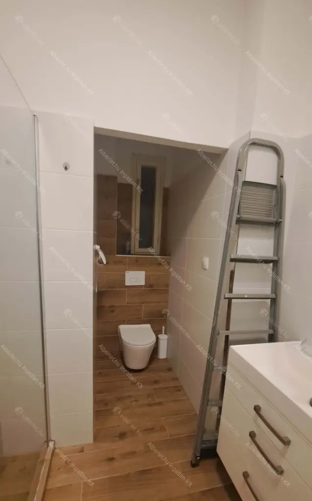 Kiadó albérlet 220000 Ft/hó áron: Budapest, V. kerület  Bihari János utca. Mérete: 39 nm, 1 szobás | Alberlet.hu - 6674333