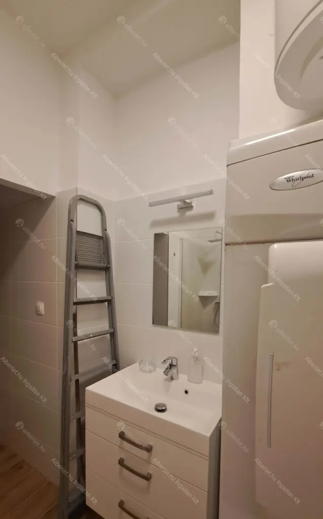 Kiadó albérlet 230000 Ft/hó áron: Budapest, V. kerület  Bihari János utca. Mérete: 39 nm, 1 szobás | Alberlet.hu - 6688541