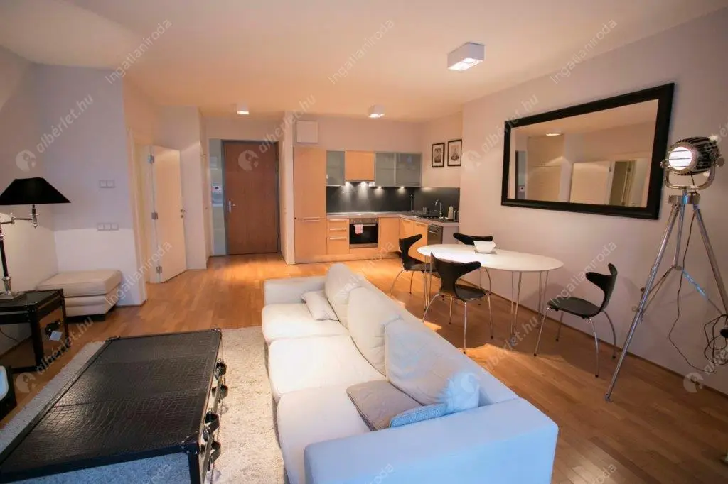 Kiadó albérlet 962000 Ft/hó áron: Budapest, V. kerület  Dorottya utca. Mérete: 95 nm, 3 szobás | Alberlet.hu - 5749596