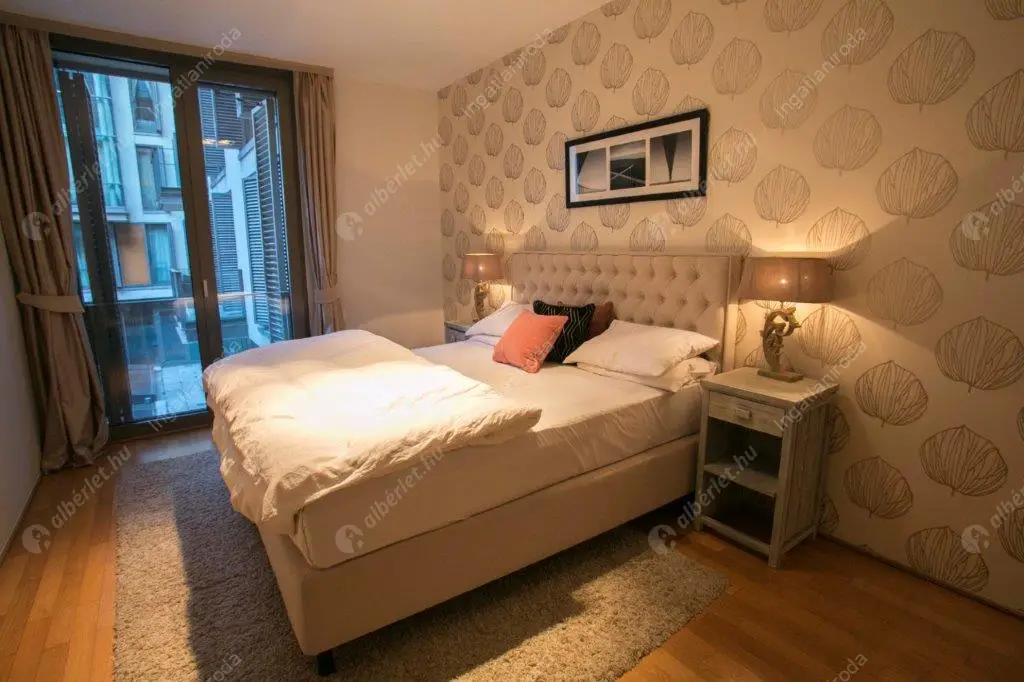 Kiadó albérlet 962000 Ft/hó áron: Budapest, V. kerület  Dorottya utca. Mérete: 95 nm, 3 szobás | Alberlet.hu - 5749602