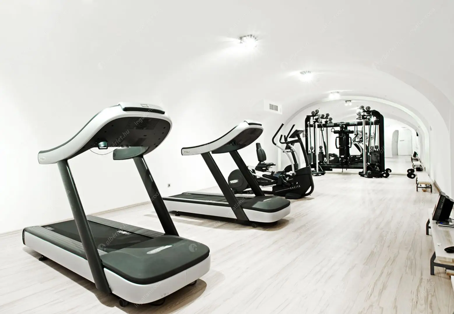 Kiadó albérlet 962000 Ft/hó áron: Budapest, V. kerület  Dorottya utca. Mérete: 95 nm, 3 szobás | Alberlet.hu - 5749610