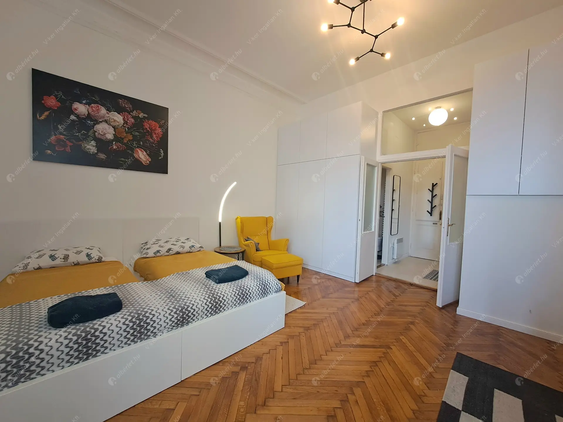 Kiadó albérlet 240000 Ft/hó áron: Budapest, V. kerület  Erzsébet tér. Mérete: 34 nm, 1 szobás | Alberlet.hu - 6434771