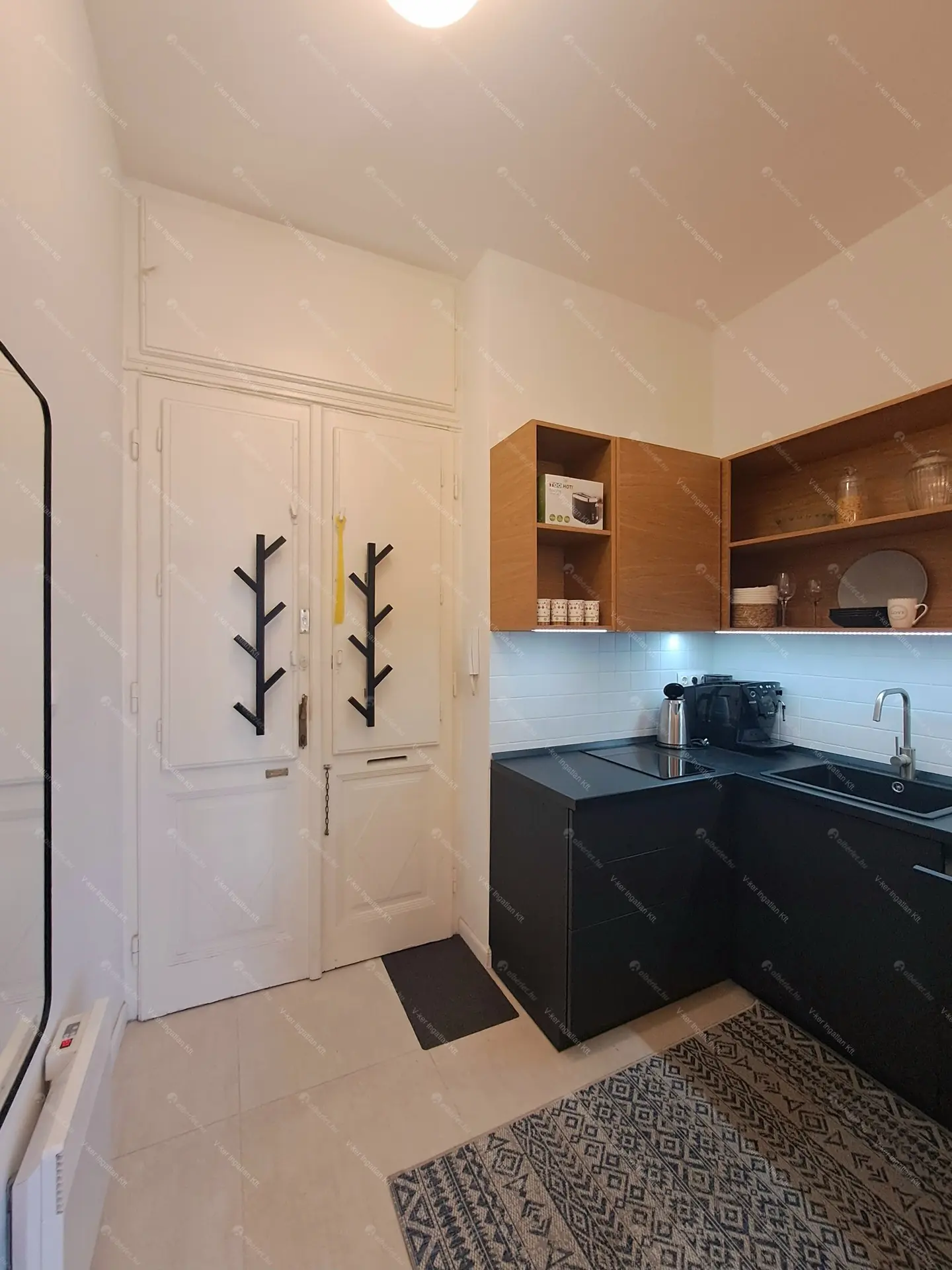 Kiadó albérlet 240000 Ft/hó áron: Budapest, V. kerület  Erzsébet tér. Mérete: 34 nm, 1 szobás | Alberlet.hu - 6434781