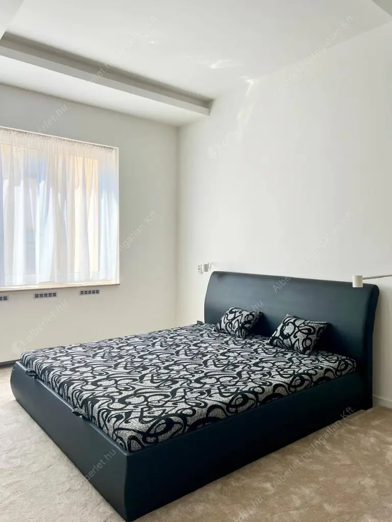 Kiadó albérlet 615000 Ft/hó áron: Budapest, V. kerület  Falk Miksa utca. Mérete: 100 nm, 3 szobás | Alberlet.hu - 6583171