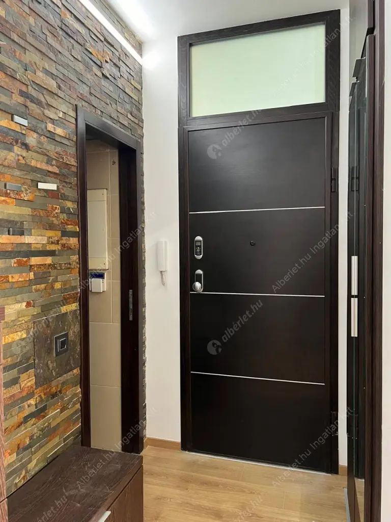 Kiadó albérlet 617000 Ft/hó áron: Budapest, V. kerület  Falk Miksa utca. Mérete: 100 nm, 3 szobás | Alberlet.hu - 6583400