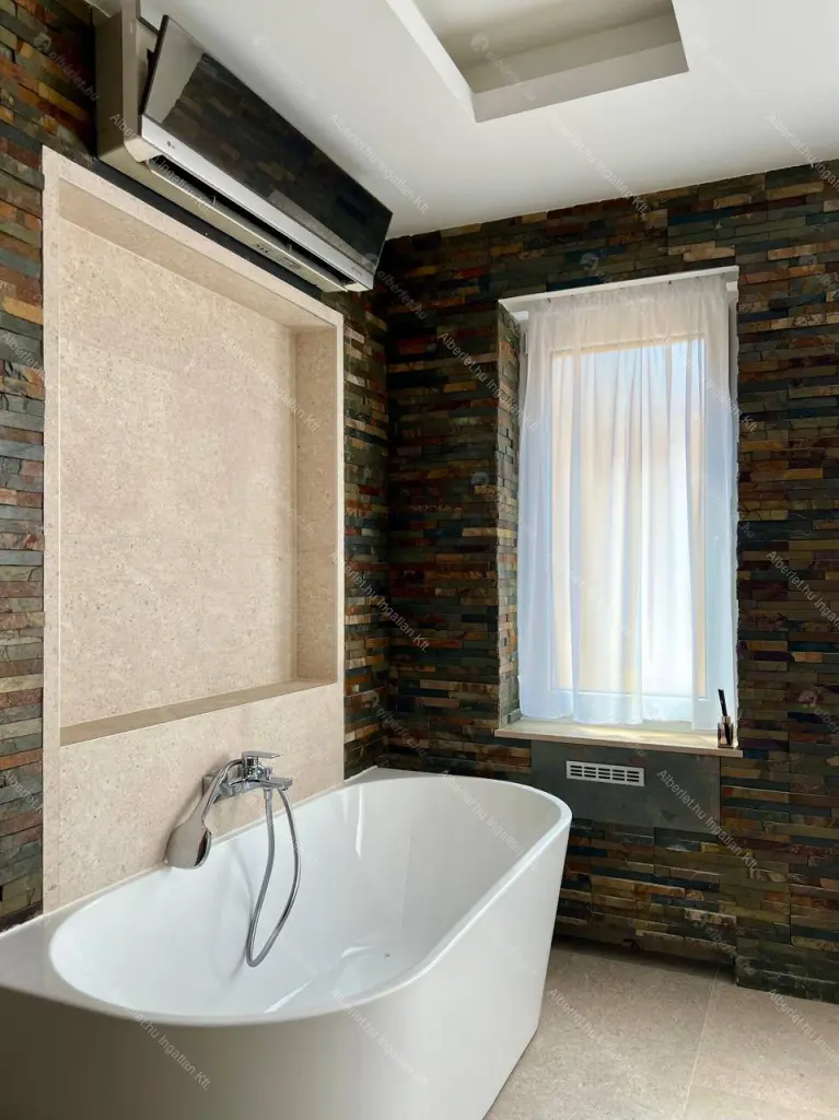 Kiadó albérlet 605000 Ft/hó áron: Budapest, V. kerület  Falk Miksa utca. Mérete: 100 nm, 3 szobás | Alberlet.hu - 6640536