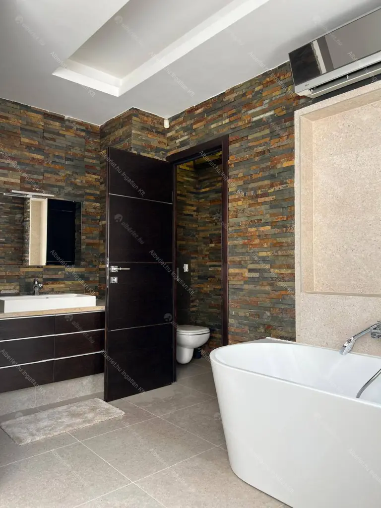 Kiadó albérlet 605000 Ft/hó áron: Budapest, V. kerület  Falk Miksa utca. Mérete: 100 nm, 3 szobás | Alberlet.hu - 6640539