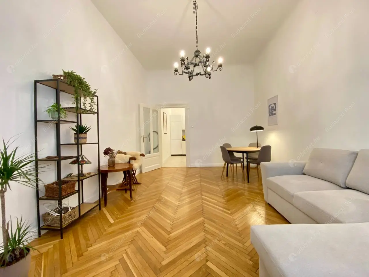 Kiadó albérlet 388000 Ft/hó áron: Budapest, V. kerület  Falk Miksa utca. Mérete: 54 nm, 2 szobás | Alberlet.hu - 6402418