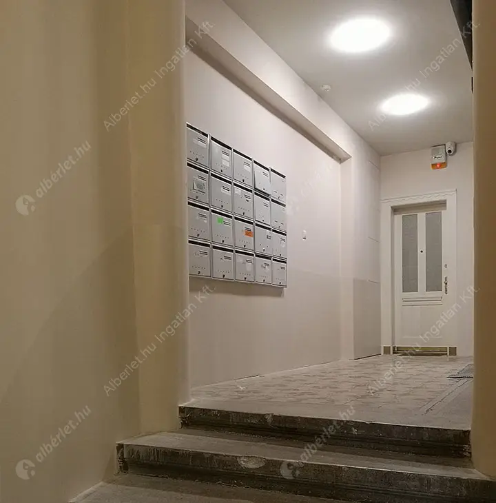 Kiadó albérlet 490000 Ft/hó áron: Budapest, V. kerület  Ferenciek tere. Mérete: 62 nm, 3 szobás | Alberlet.hu - 6625485
