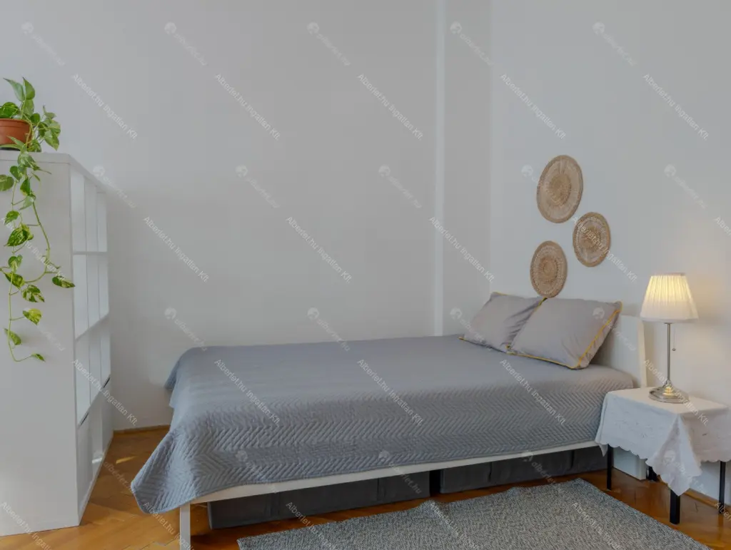 Kiadó albérlet 255000 Ft/hó áron: Budapest, V. kerület  Galamb utca. Mérete: 35 nm, 1 szobás | Alberlet.hu - 6702084