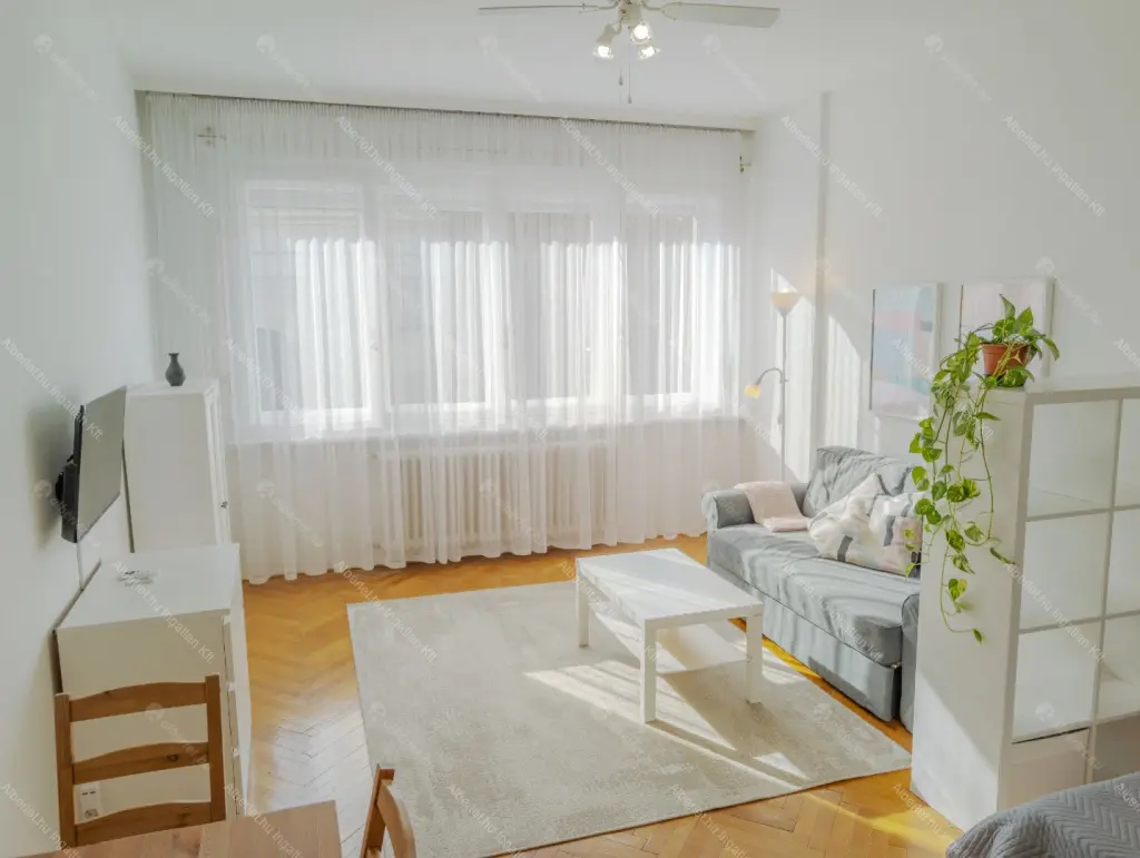 Kiadó albérlet 255000 Ft/hó áron: Budapest, V. kerület  Galamb utca. Mérete: 35 nm, 1 szobás | Alberlet.hu - 6702085