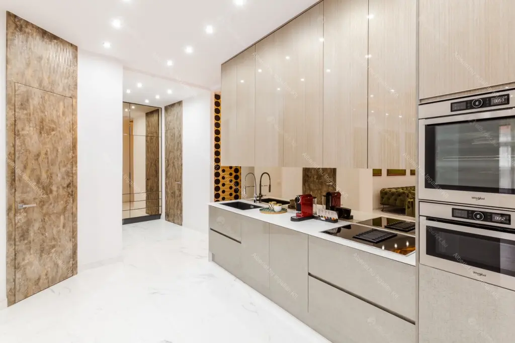 Kiadó albérlet 987000 Ft/hó áron: Budapest, V. kerület  Garibaldi utca. Mérete: 110 nm, 3 szobás | Alberlet.hu - 6684626