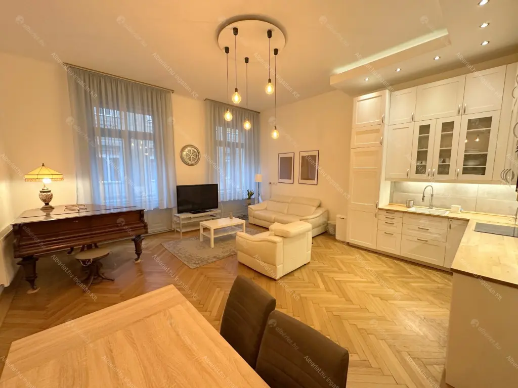 Kiadó albérlet 499000 Ft/hó áron: Budapest, V. kerület  Haris köz. Mérete: 100 nm, 3 szobás | Alberlet.hu - 6659293