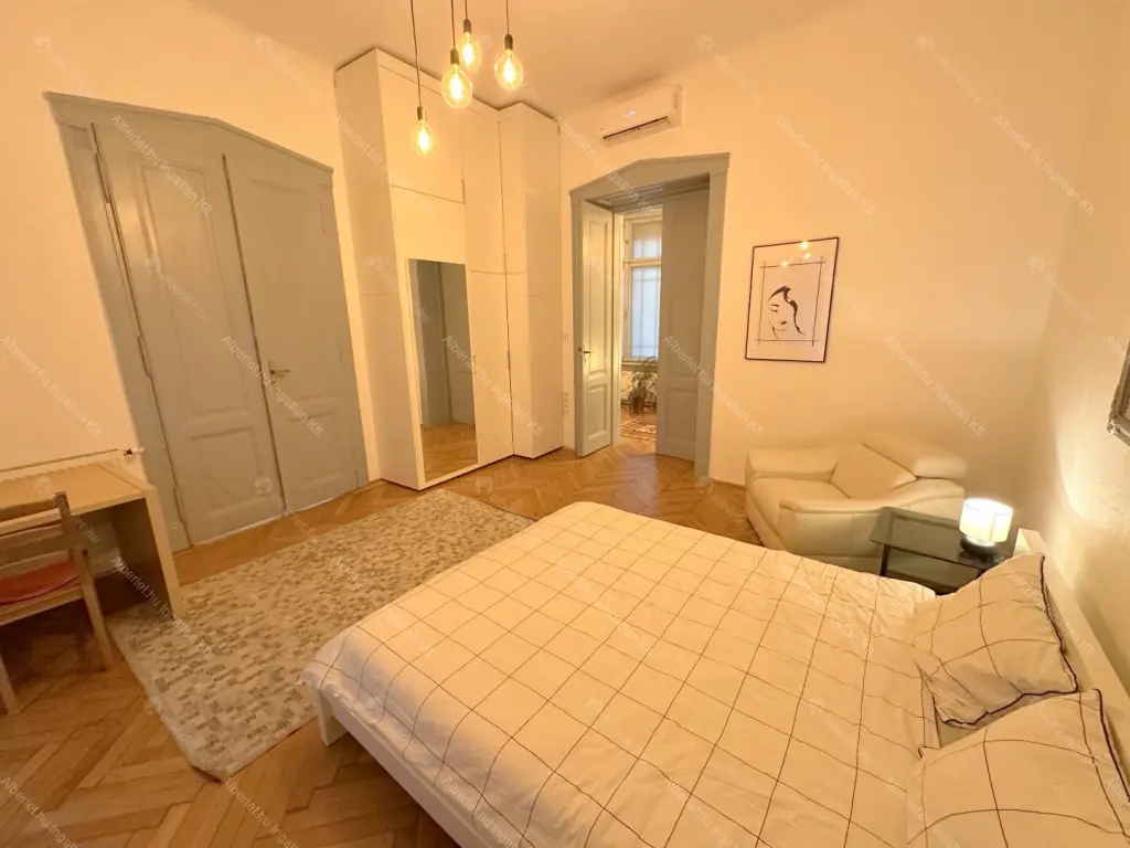 Kiadó albérlet 499000 Ft/hó áron: Budapest, V. kerület  Haris köz. Mérete: 100 nm, 3 szobás | Alberlet.hu - 6681998