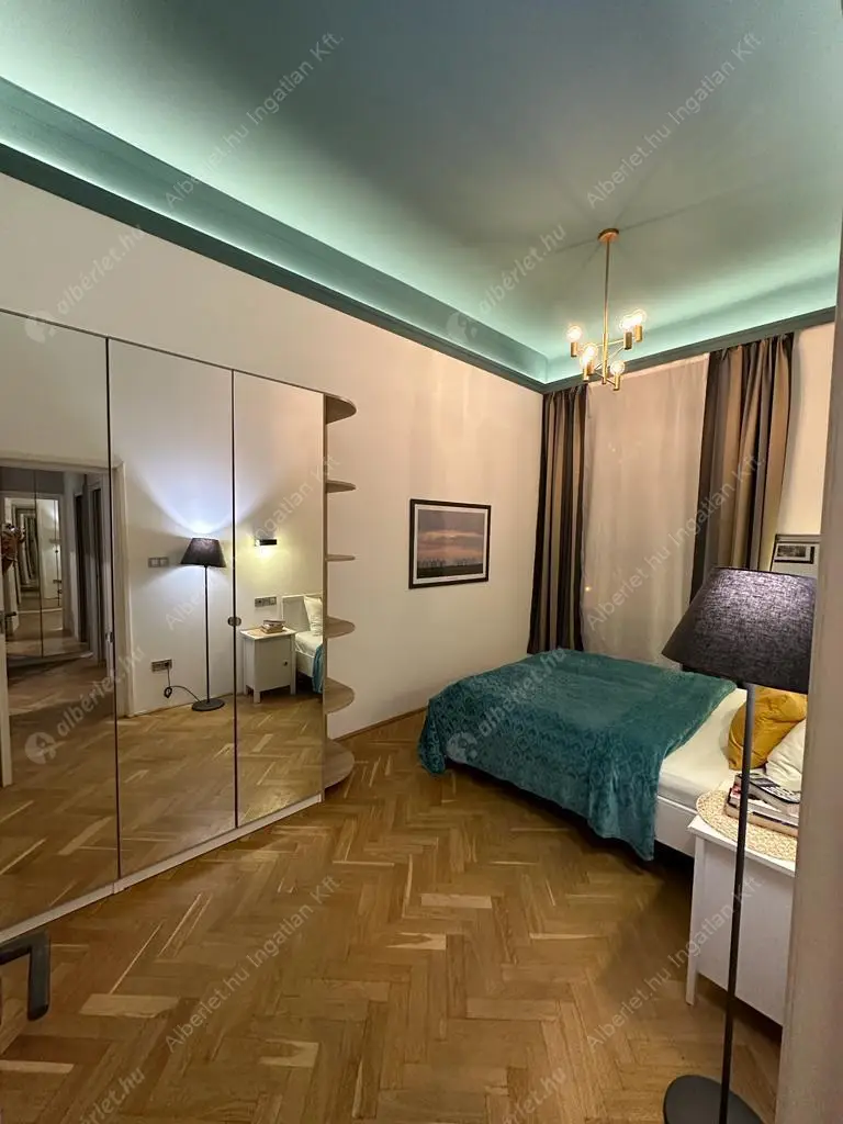 Kiadó albérlet 630000 Ft/hó áron: Budapest, V. kerület  Haris köz. Mérete: 75 nm, 3 szobás | Alberlet.hu - 6615421