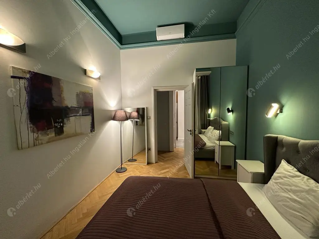 Kiadó albérlet 630000 Ft/hó áron: Budapest, V. kerület  Haris köz. Mérete: 75 nm, 3 szobás | Alberlet.hu - 6615422