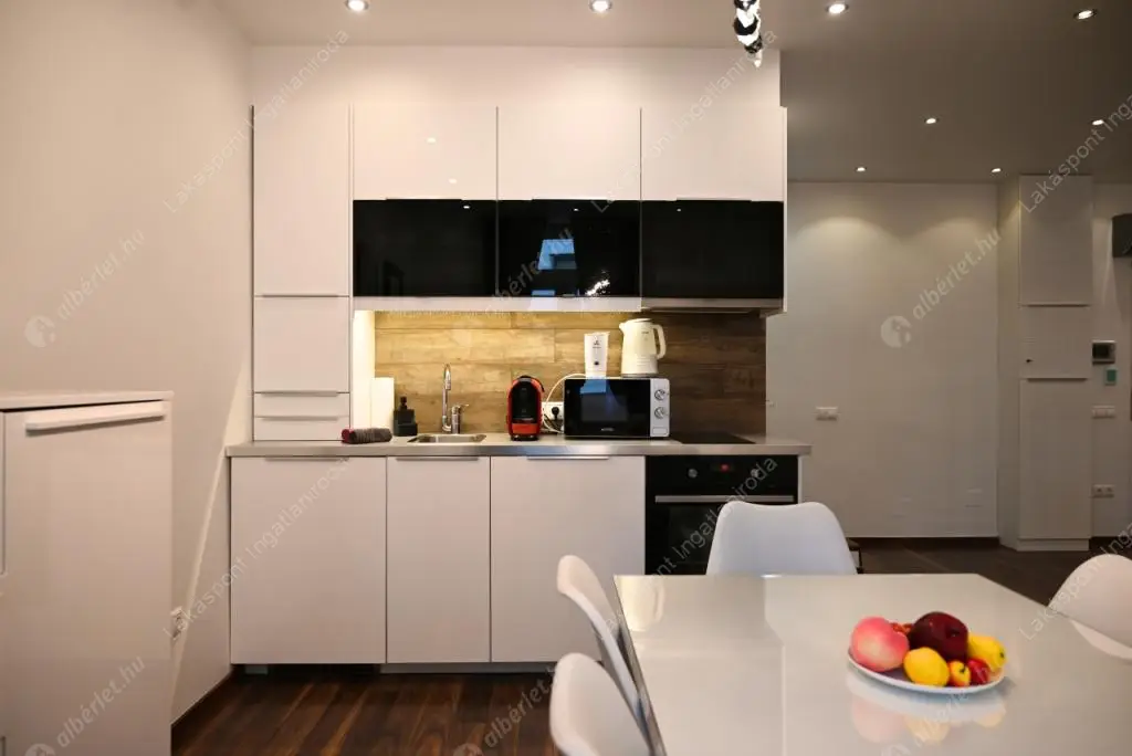 Kiadó albérlet 725000 Ft/hó áron: Budapest, V. kerület  Harmincad utca. Mérete: 100 nm, 4 szobás | Alberlet.hu - 6561561