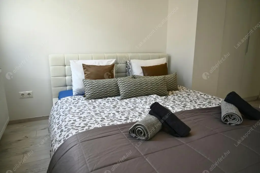 Kiadó albérlet 725000 Ft/hó áron: Budapest, V. kerület  Harmincad utca. Mérete: 100 nm, 4 szobás | Alberlet.hu - 6561569