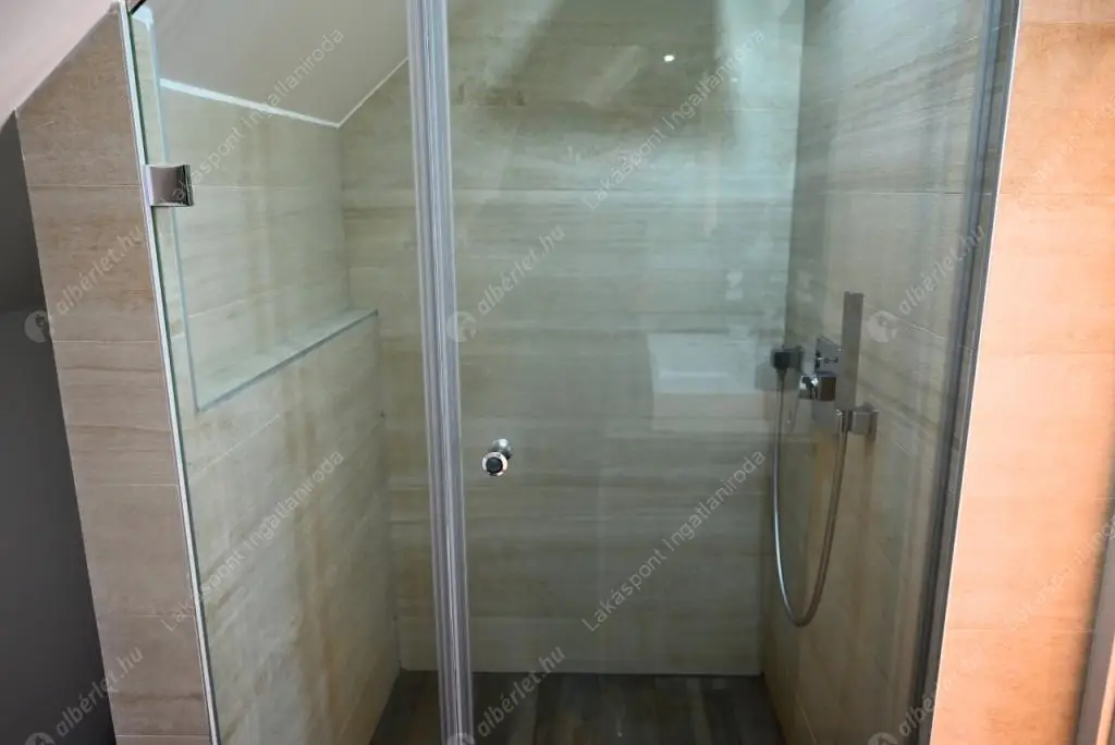 Kiadó albérlet 725000 Ft/hó áron: Budapest, V. kerület  Harmincad utca. Mérete: 100 nm, 4 szobás | Alberlet.hu - 6561572