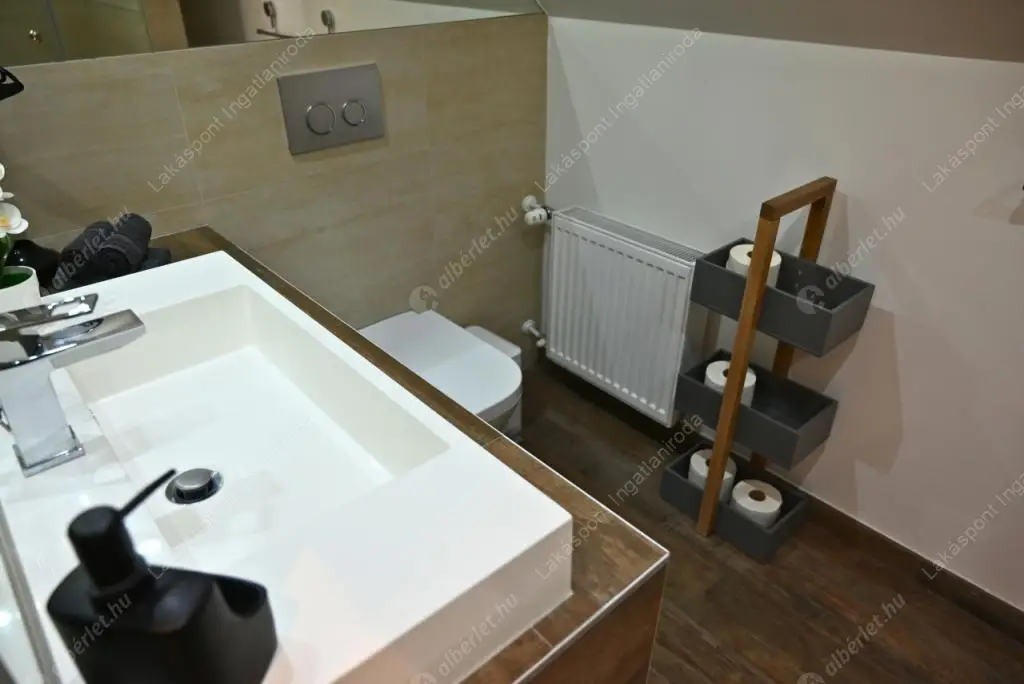 Kiadó albérlet 725000 Ft/hó áron: Budapest, V. kerület  Harmincad utca. Mérete: 100 nm, 4 szobás | Alberlet.hu - 6561573