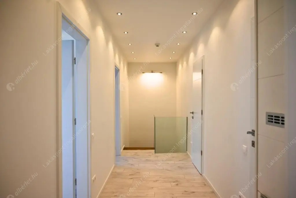 Kiadó albérlet 725000 Ft/hó áron: Budapest, V. kerület  Harmincad utca. Mérete: 100 nm, 4 szobás | Alberlet.hu - 6561574