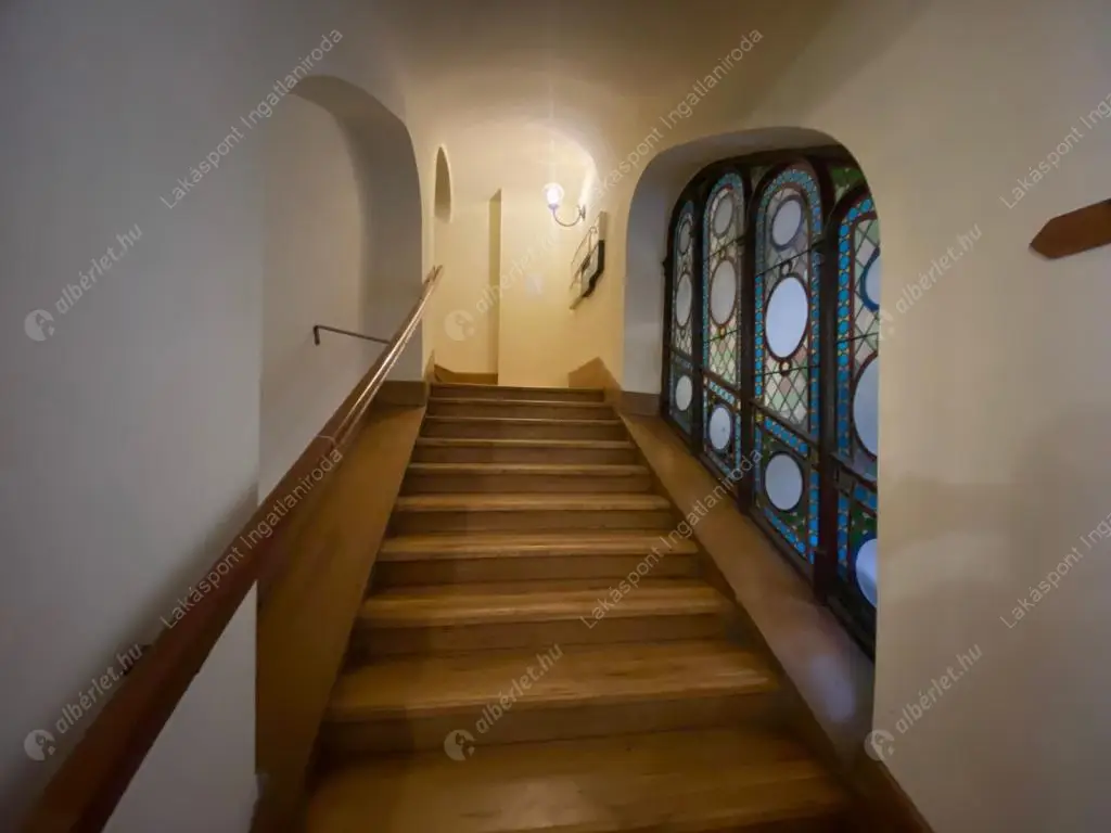 Kiadó albérlet 725000 Ft/hó áron: Budapest, V. kerület  Harmincad utca. Mérete: 100 nm, 4 szobás | Alberlet.hu - 6561577