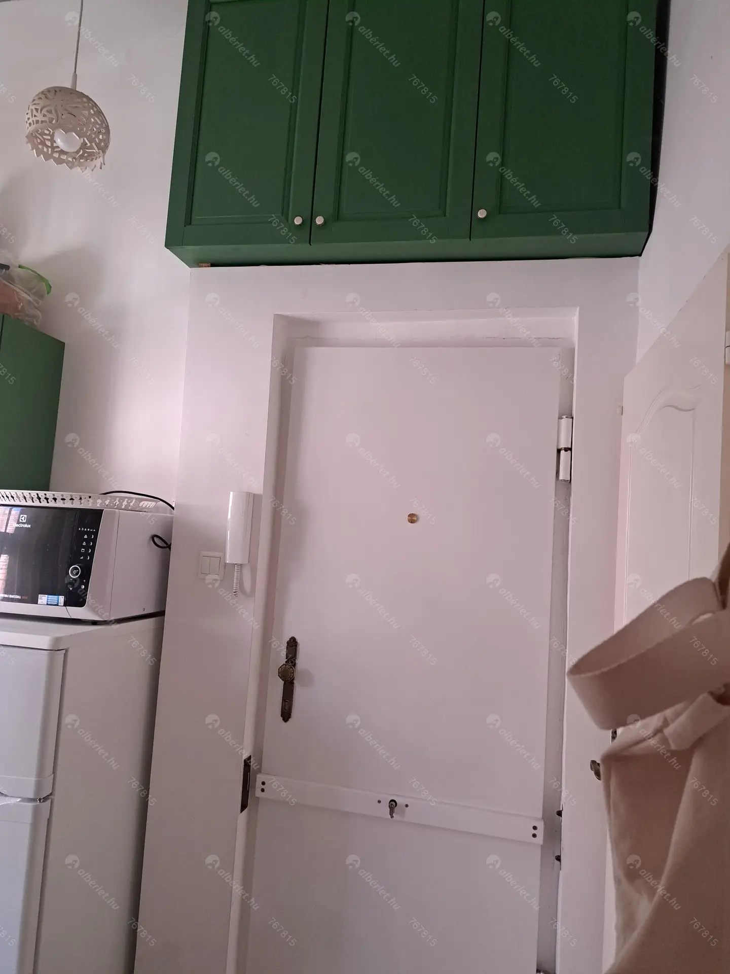 Kiadó albérlet 180000 Ft/hó áron: Budapest, V. kerület  Henszlmann Imre utca. Mérete: 25 nm, 1 szobás | Alberlet.hu - 6531293