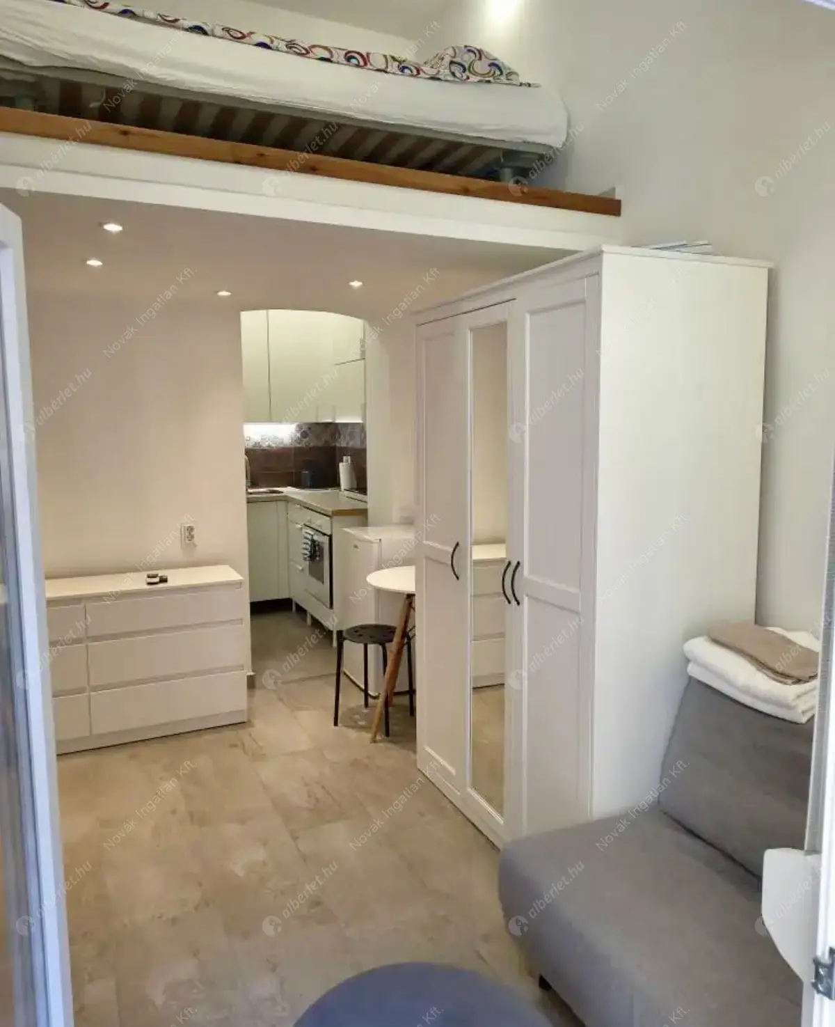 Kiadó albérlet 200000 Ft/hó áron: Budapest, V. kerület  Henszlmann Imre utca. Mérete: 28 nm, 1 szobás | Alberlet.hu - 6548993