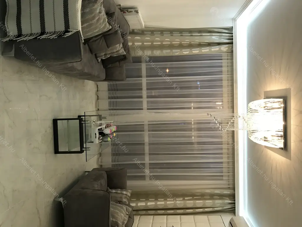 Kiadó albérlet 650000 Ft/hó áron: Budapest, V. kerület  Hercegprímás utca. Mérete: 67 nm, 3 szobás | Alberlet.hu - 3943648