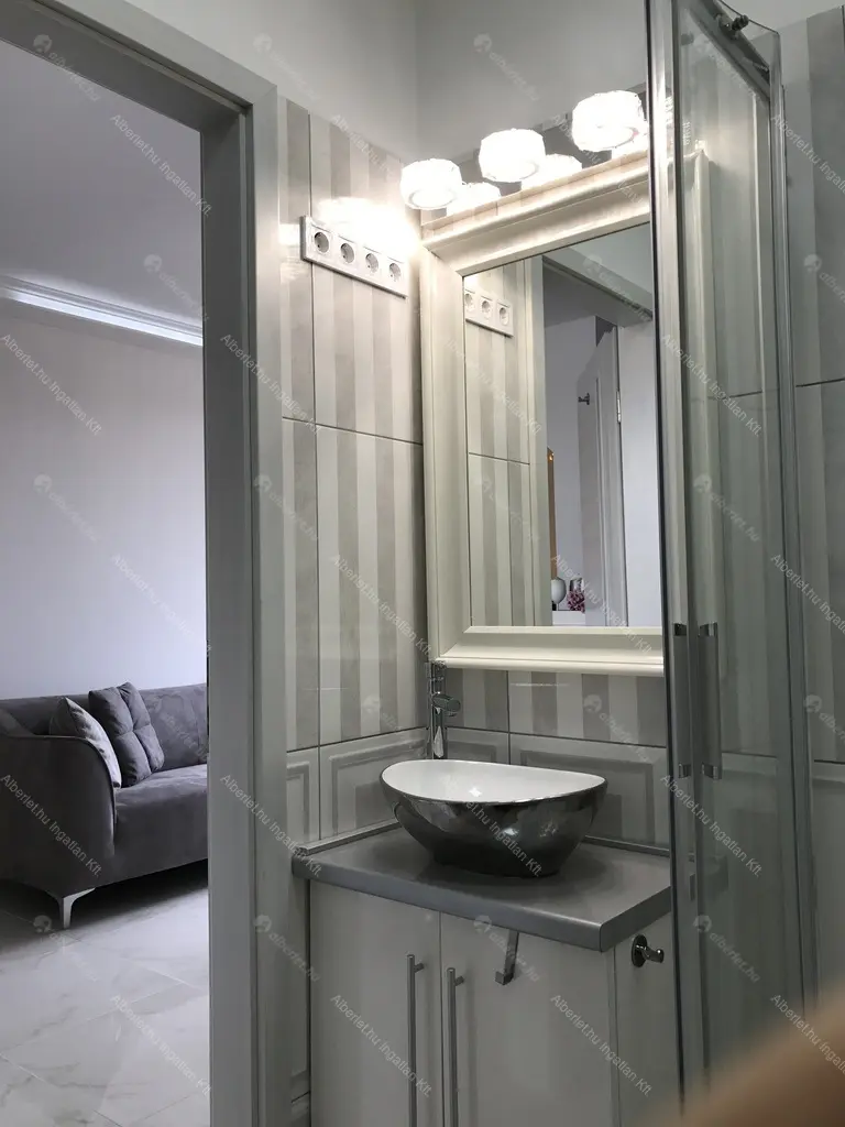 Kiadó albérlet 600000 Ft/hó áron: Budapest, V. kerület  Hercegprímás utca. Mérete: 67 nm, 3 szobás | Alberlet.hu - 6640599