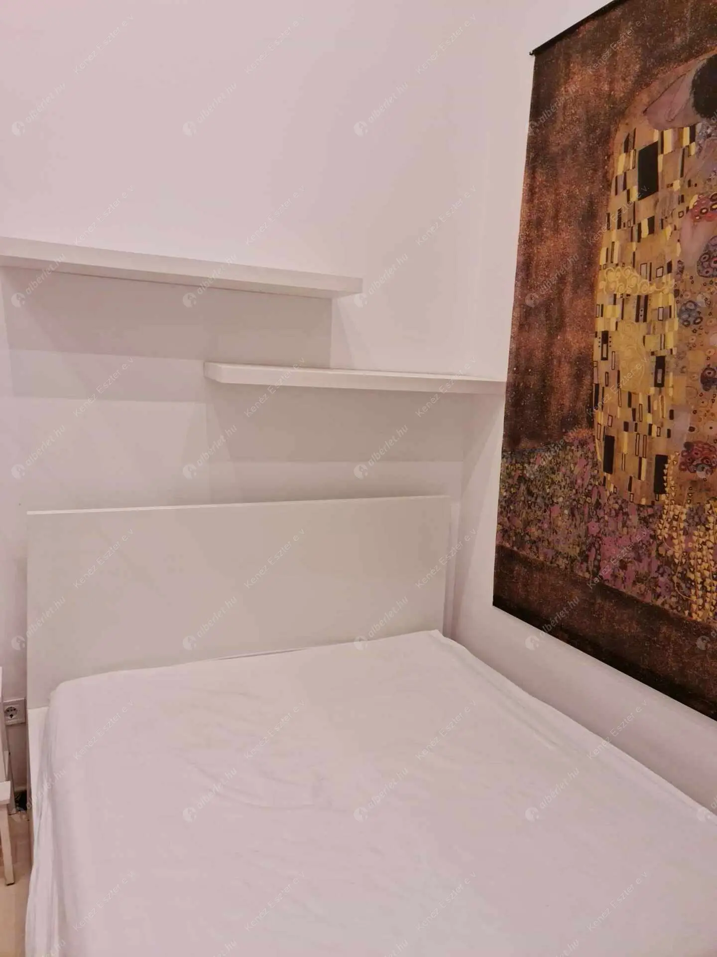 Kiadó albérlet 399000 Ft/hó áron: Budapest, V. kerület  Hold utca. Mérete: 59 nm, 2 szobás | Alberlet.hu - 6479038