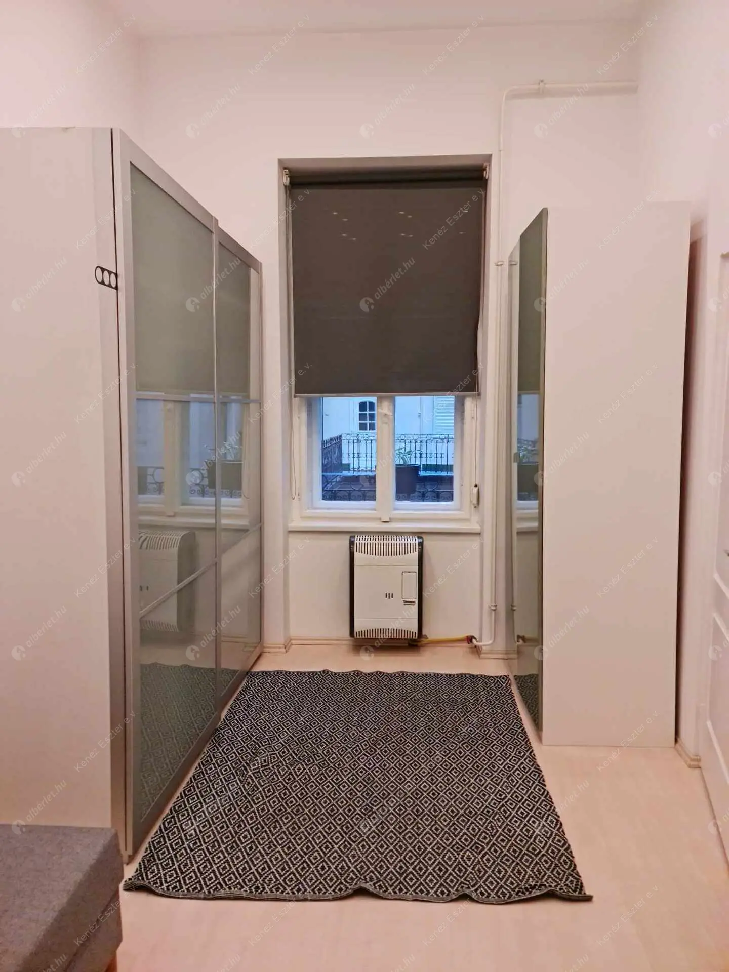 Kiadó albérlet 399000 Ft/hó áron: Budapest, V. kerület  Hold utca. Mérete: 59 nm, 2 szobás | Alberlet.hu - 6479048