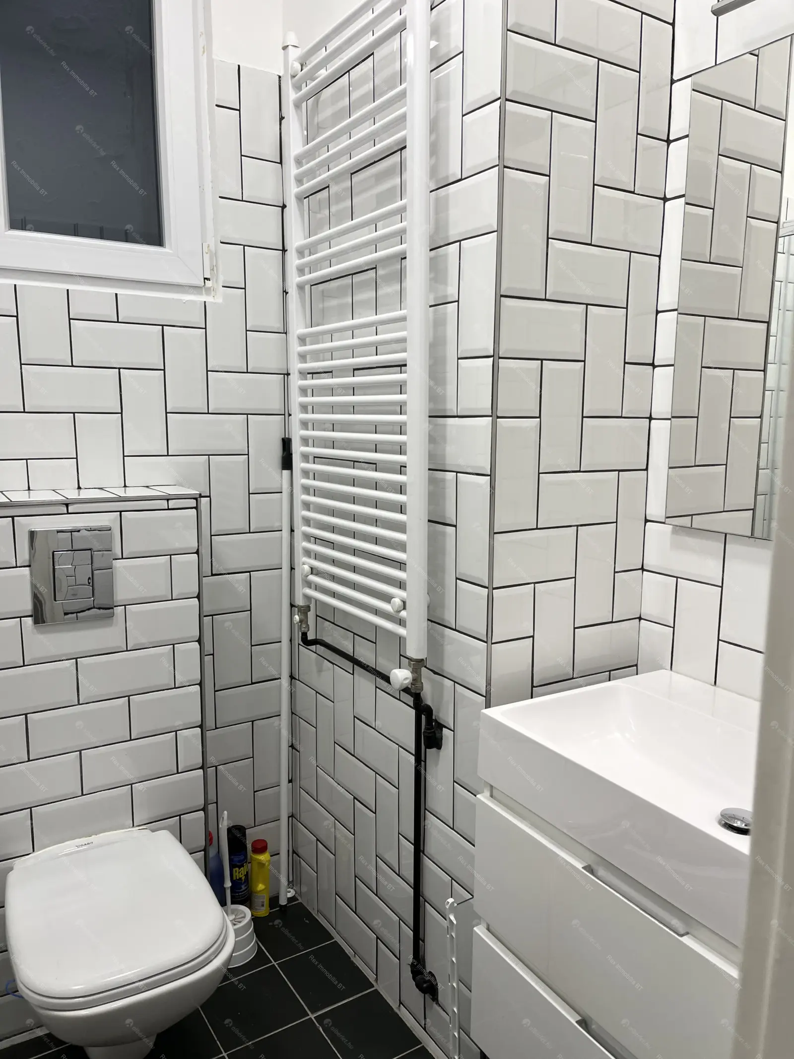 Kiadó albérlet 195000 Ft/hó áron: Budapest, V. kerület  Honvéd . Mérete: 37 nm, 1 szobás | Alberlet.hu - 6675436