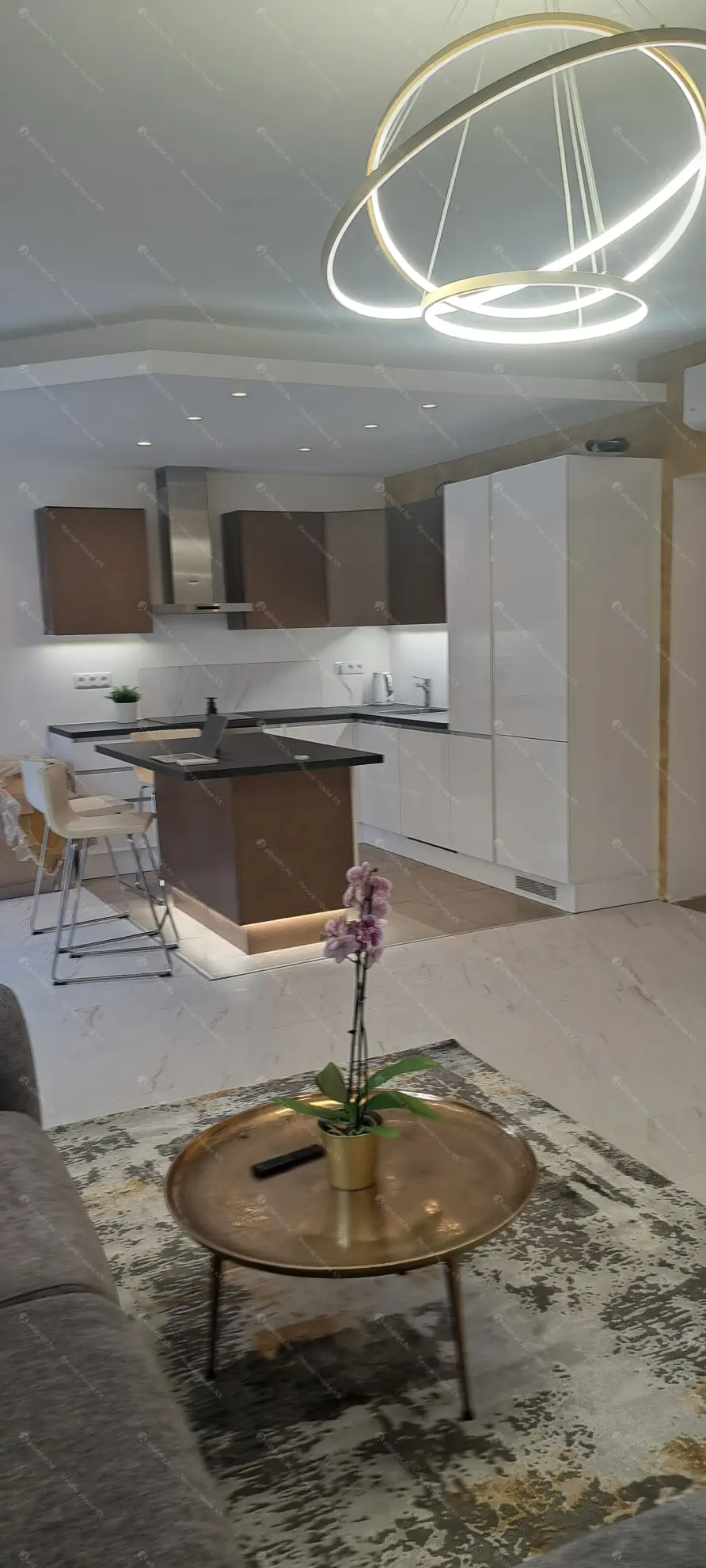 Kiadó albérlet 550000 Ft/hó áron: Budapest, V. kerület  Honvéd tér. Mérete: 83 nm, 3 szobás | Alberlet.hu - 6586800