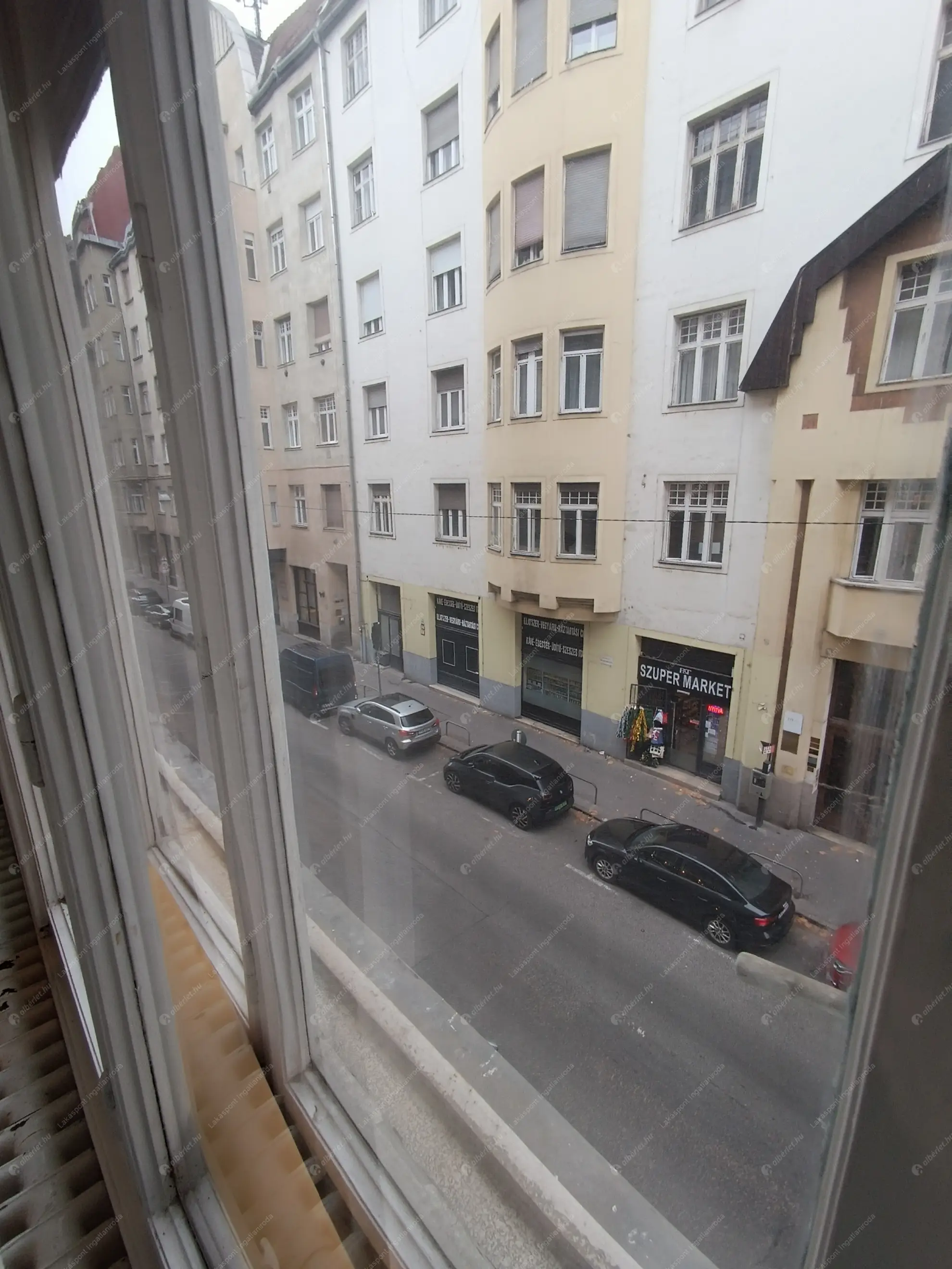 Kiadó albérlet 200000 Ft/hó áron: Budapest, V. kerület  Honvéd utca. Mérete: 31 nm, 1 szobás | Alberlet.hu - 6622570