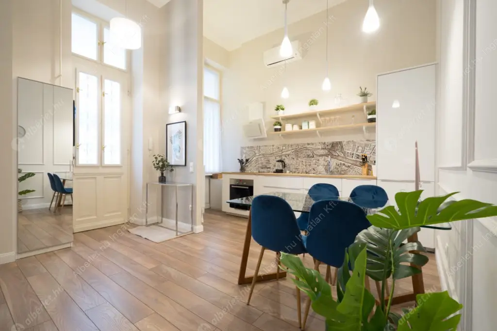 Kiadó albérlet 363000 Ft/hó áron: Budapest, V. kerület  Honvéd utca. Mérete: 54 nm, 2 szobás | Alberlet.hu - 6633378