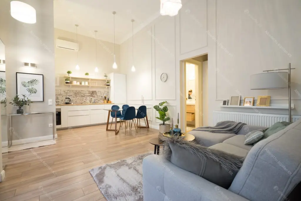 Kiadó albérlet 357000 Ft/hó áron: Budapest, V. kerület  Honvéd utca. Mérete: 54 nm, 2 szobás | Alberlet.hu - 6640564