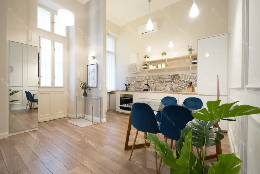 Kiadó albérlet 357000 Ft/hó áron: Budapest, V. kerület  Honvéd utca. Mérete: 54 nm, 2 szobás | Alberlet.hu - 6640565