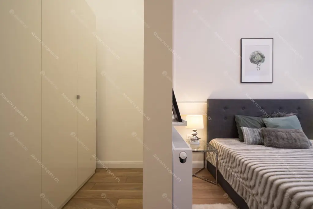 Kiadó albérlet 357000 Ft/hó áron: Budapest, V. kerület  Honvéd utca. Mérete: 54 nm, 2 szobás | Alberlet.hu - 6640572