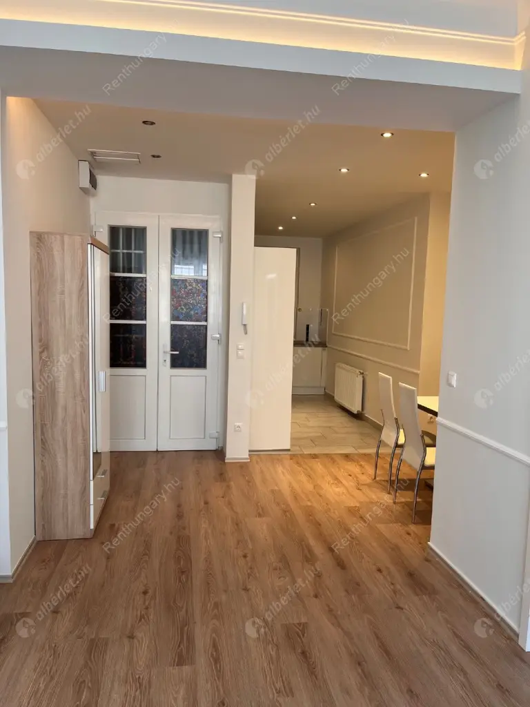 Kiadó albérlet 320000 Ft/hó áron: Budapest, V. kerület  Honvéd utca. Mérete: 56 nm, 2 szobás | Alberlet.hu - 6527989