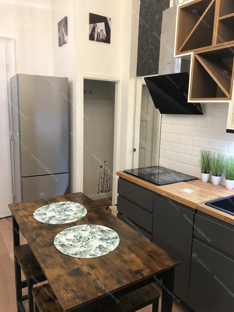 Kiadó albérlet 440000 Ft/hó áron: Budapest, V. kerület  Honvéd utca. Mérete: 60 nm, 2 szobás | Alberlet.hu - 6690862