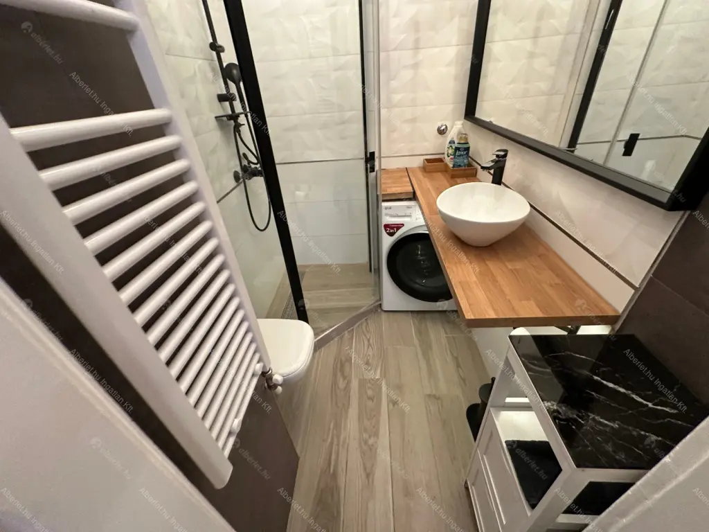 Kiadó albérlet 440000 Ft/hó áron: Budapest, V. kerület  Honvéd utca. Mérete: 60 nm, 2 szobás | Alberlet.hu - 6700718