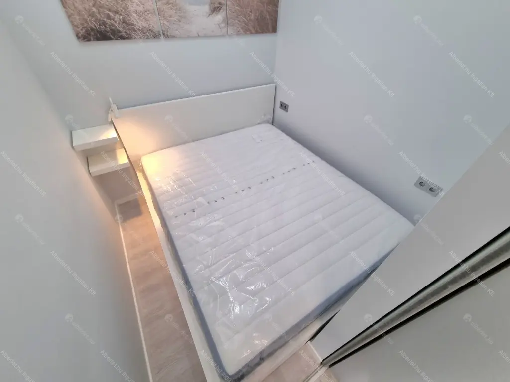 Kiadó albérlet 599000 Ft/hó áron: Budapest, V. kerület  Honvéd utca. Mérete: 72 nm, 3 szobás | Alberlet.hu - 6692140