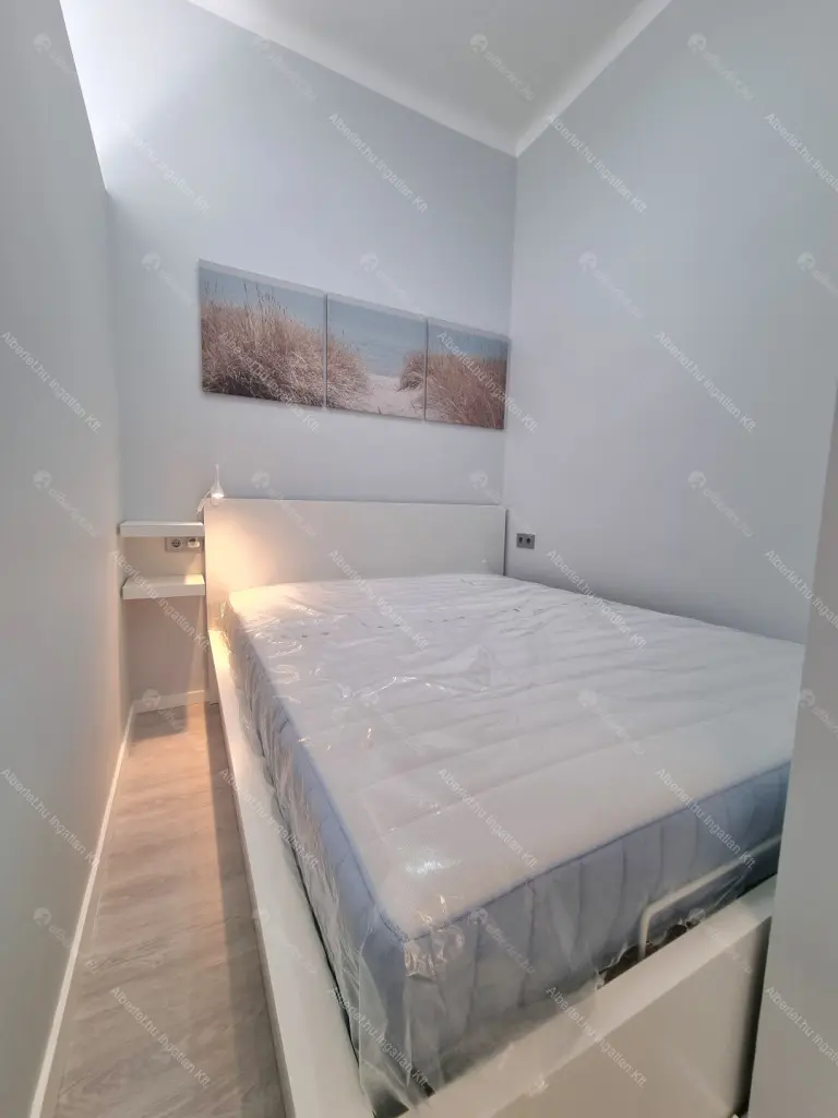 Kiadó albérlet 599000 Ft/hó áron: Budapest, V. kerület  Honvéd utca. Mérete: 72 nm, 3 szobás | Alberlet.hu - 6692141