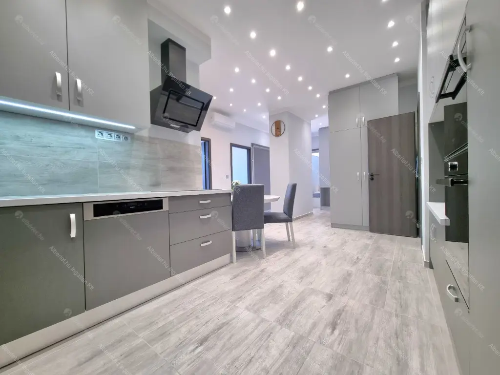 Kiadó albérlet 599000 Ft/hó áron: Budapest, V. kerület  Honvéd utca. Mérete: 72 nm, 3 szobás | Alberlet.hu - 6692152