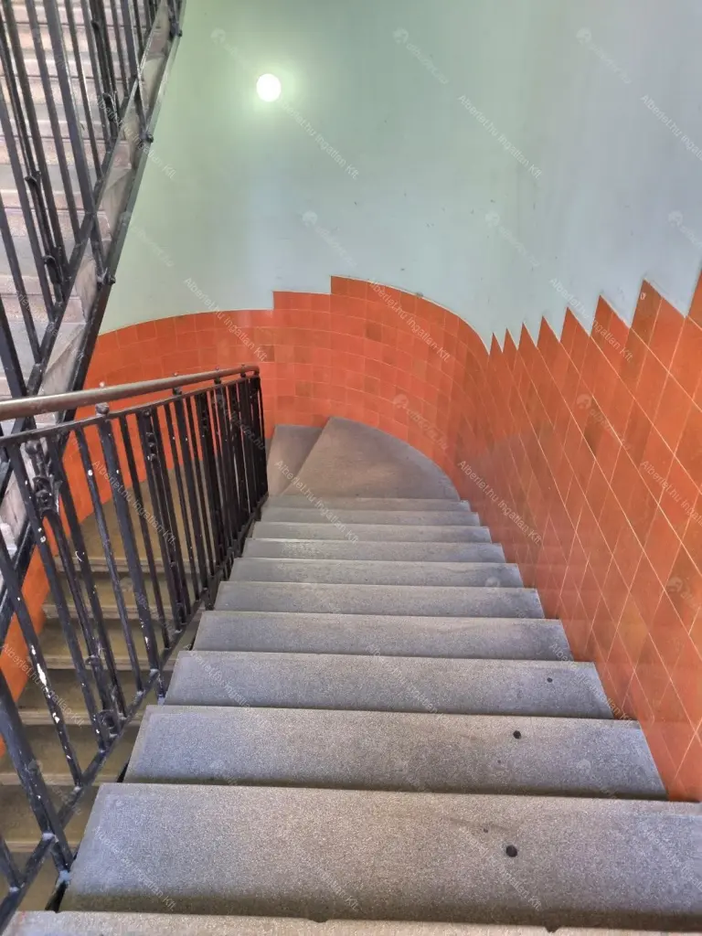 Kiadó albérlet 599000 Ft/hó áron: Budapest, V. kerület  Honvéd utca. Mérete: 72 nm, 3 szobás | Alberlet.hu - 6692521