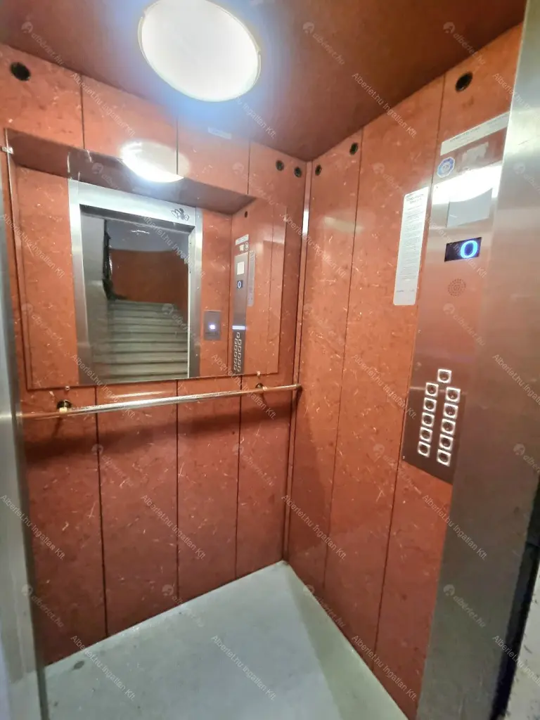 Kiadó albérlet 599000 Ft/hó áron: Budapest, V. kerület  Honvéd utca. Mérete: 72 nm, 3 szobás | Alberlet.hu - 6692522